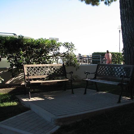 Apartamento Monica Bibione Exterior foto